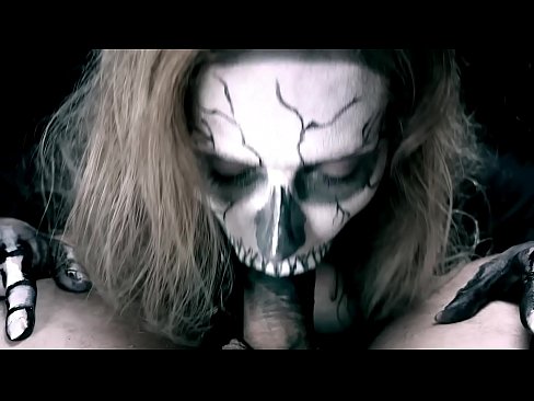 ❤️ Demon famke sûgje hoanne mei har swarte mûle en slikken cum. ❤ Pornofideo op fy.dreamlandpassionfever.ru ❌️