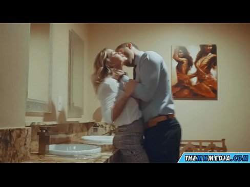 ❤️ As in busty blonde jo ferliedt yn in iepenbier toilet ❤ Pornofideo op fy.dreamlandpassionfever.ru ❌️